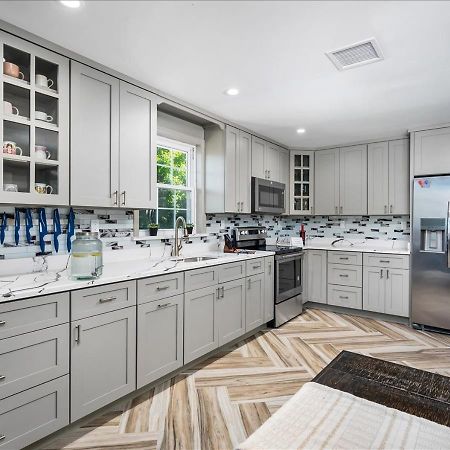 Colorful, Comfy & Modern - Close To Nyc - Parking! Mount Vernon Eksteriør billede